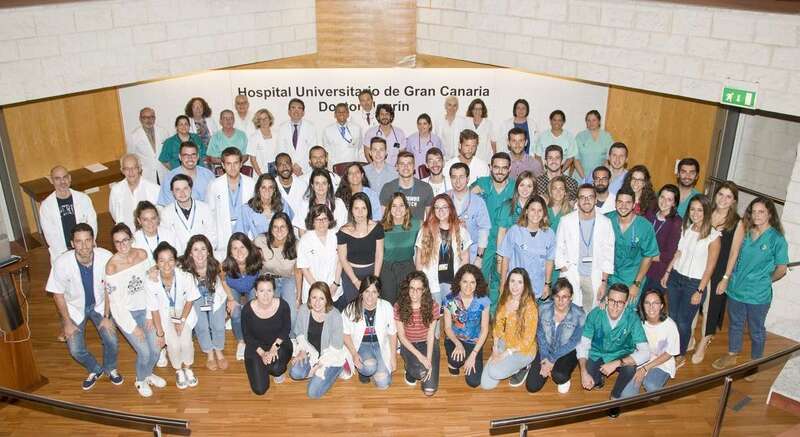 Foto de familia de los nuevos residentes (Foto TA)